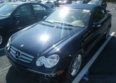 2009 Mercedes-Benz Clk350 z USA, uszkodzony, nr VIN WDBTK56FX9T105140